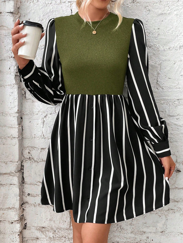Vestido con estampado de rayas de manga farol
