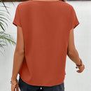 Blusa unicolor de manga murcielago de cuello V