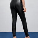 Pantalones pitillo de cuero PU con detalle de botones