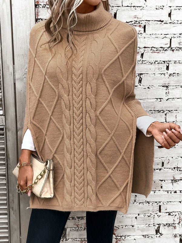 LUNE Poncho cuello alto tejido de cable