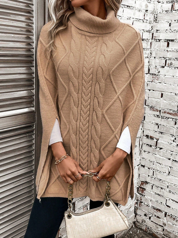 LUNE Poncho cuello alto tejido de cable