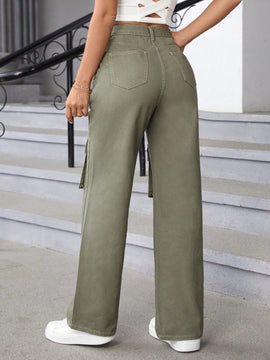 Essnce Jeans con detalle de hebilla y bolsillo con solapa