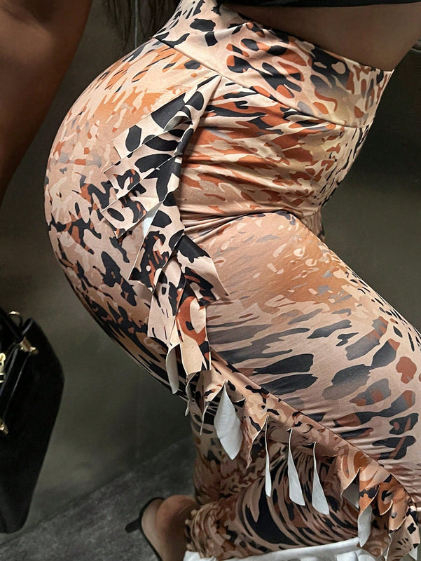 Pantalones ajustados con estampado ribete con fruncido