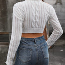 EZwear Jersey crop cuello alto con diseno de boton tejido de cable de hombros caidos