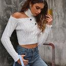 EZwear Jersey crop cuello alto con diseno de boton tejido de cable de hombros caidos