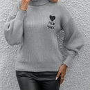 Frenchy Jersey con letra & con patron de corazon cuello alto de hombros caidos