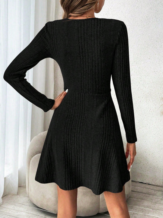 Essnce Vestido con cinturon con estampado de rayas de manga farol