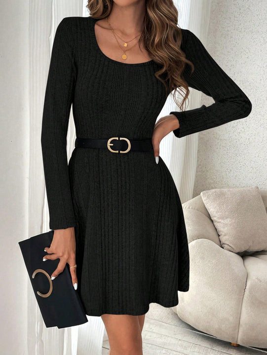 Essnce Vestido con cinturon con estampado de rayas de manga farol