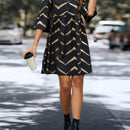 Vestido con estampado de cheuron con cremallera cuarta de manga farol