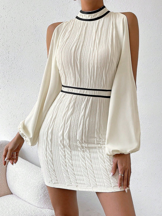 Vestido ajustado ribete en contraste de hombros descubiertos de manga farol