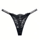 Tanga De Encaje Negro Con Adornos De Rinoestone