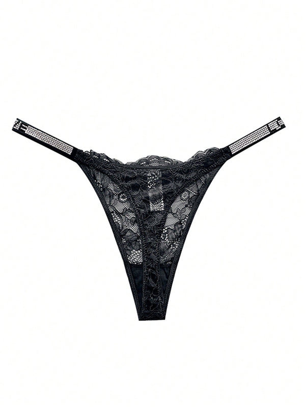 Tanga De Encaje Negro Con Adornos De Rinoestone