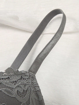 Ropa Interior Femenina Con Sujetador De Aros Y Encaje Floral