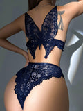 Set de lenceria con encaje floral con diseno de mariposa