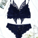 Set de lenceria con encaje floral con diseno de mariposa