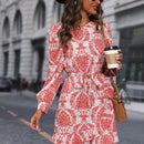 Vestido con cinturon con estampado de manga farol