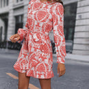 Vestido con cinturon con estampado de manga farol