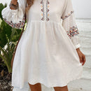 Vestido smock con bordado floral de manga farol