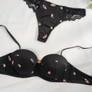 Set de lenceria con estampado floral ribete en forma de lechuga con aro