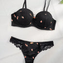 Set de lenceria con estampado floral ribete en forma de lechuga con aro