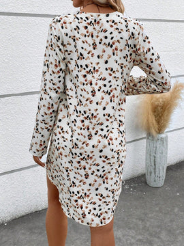 Vestido tunico con estampado de manga enrollada