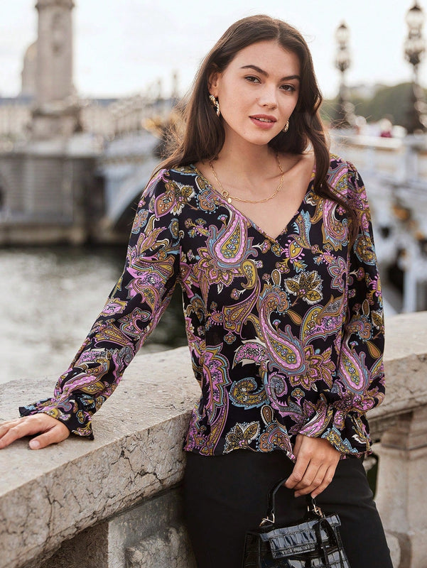 Frenchy Blusa con estampado de paisley de manga con volante