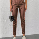 Pantalones conicos casuales con diseno de botones de color liso