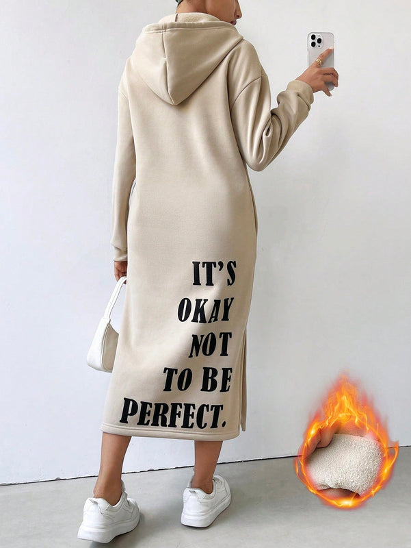 Relaxiva vestido sudadera casual de felpa con capucha, manga larga, bajo con abertura, cordon ajustable, estampado de lema para mujer, otono/invierno