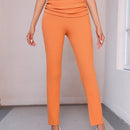 Essnce Pantalones unicolor de cintura con fruncido bajo con abertura