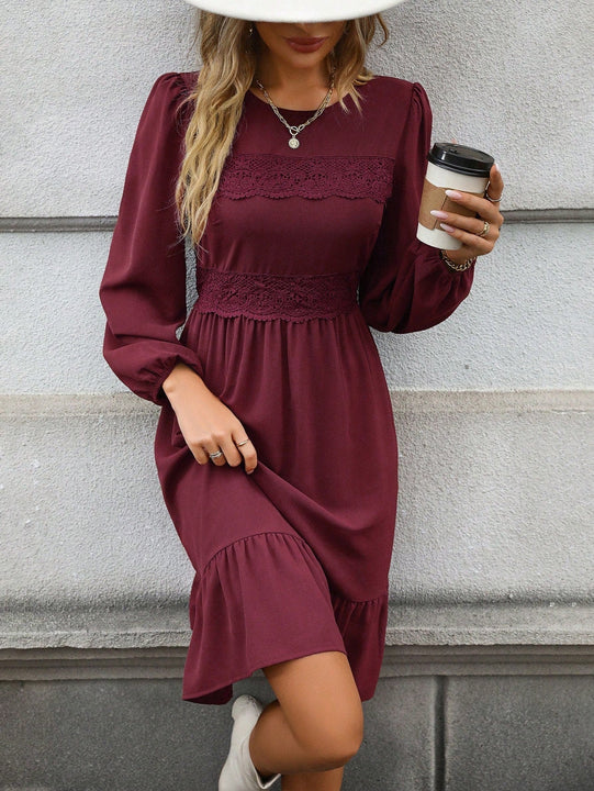 Frenchy Vestido con encaje de manga farol bajo con fruncido