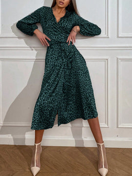 Vestido con estampado de lunares de manga farol cruzado con nudo lateral