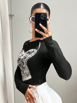 Camiseta crop con estampado de dibujo