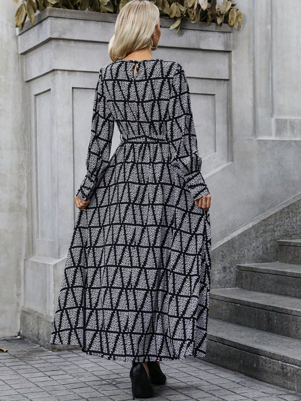 Vestido con cinturon con estampado de pluma de manga farol