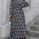 Vestido con cinturon con estampado de pluma de manga farol