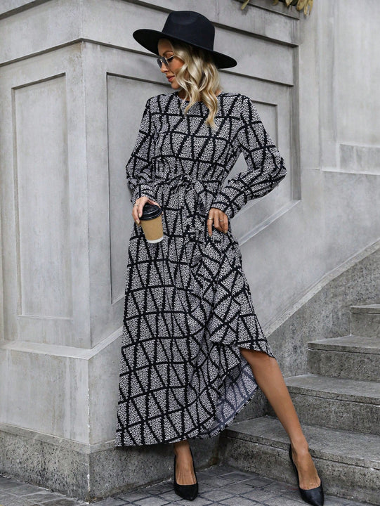 Vestido con cinturon con estampado de pluma de manga farol