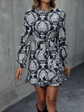Vestido con cinturon con estampado de manga farol