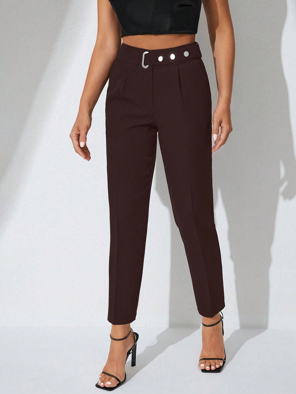 Pantalones zanahoria con bolsillo oblicuo liso