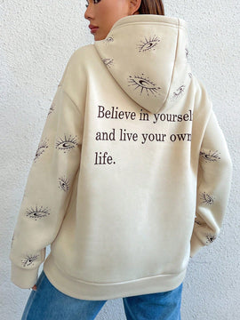 Moosta capucha con estampado de slogan de hombros caidos con forro termico
