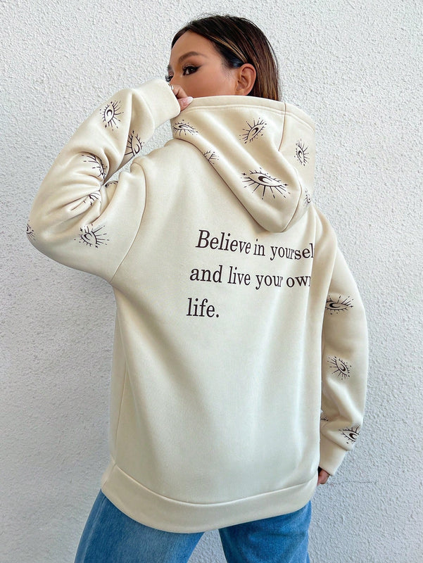 Moosta capucha con estampado de slogan de hombros caidos con forro termico