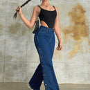 Jeans unicolor con boton lateral