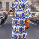 Vestido con mangas farol y estampado de chevron