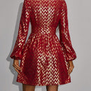 Prive Vestido dorado con estampado geometrico de manga farol