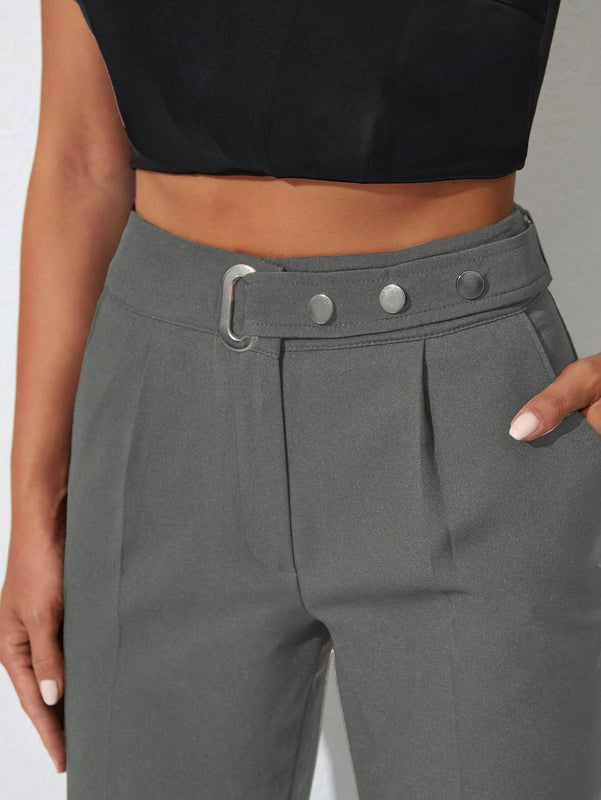 Pantalones zanahoria con bolsillo oblicuo liso