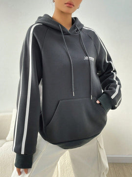 Moosta sudadera con capucha con cordon y diseno de rayas de contraste, estilo callejero estadounidense