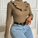 Essnce Camisa Con Cuello Alto En Color Cafe
