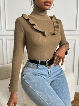 Essnce Camisa Con Cuello Alto En Color Cafe