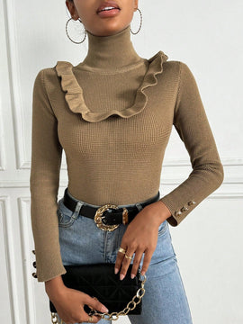 Essnce Camisa Con Cuello Alto En Color Cafe