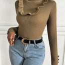 Essnce Camisa Con Cuello Alto En Color Cafe
