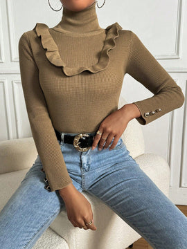 Essnce Camisa Con Cuello Alto En Color Cafe