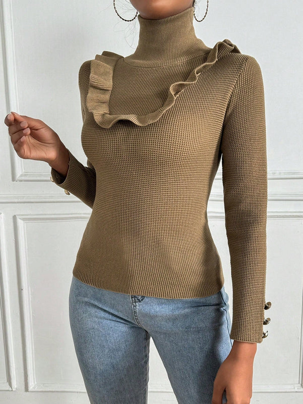 Essnce Camisa Con Cuello Alto En Color Cafe